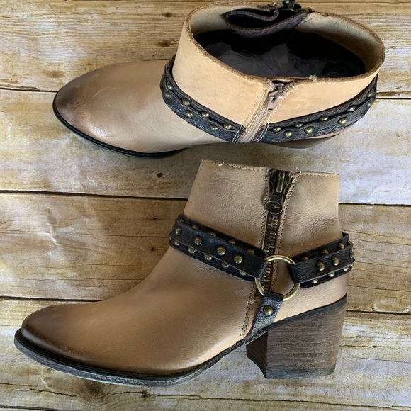 OTBT Shoes - OTBT Emery Ankle Boot